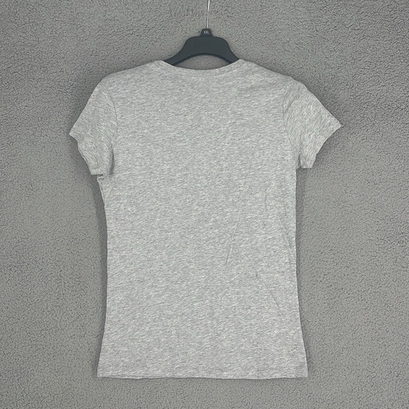 Tampa Bay Lightning NHL Reebok gray angled sleeves t-shirt women’s Large stretch - Picture 10 of 12